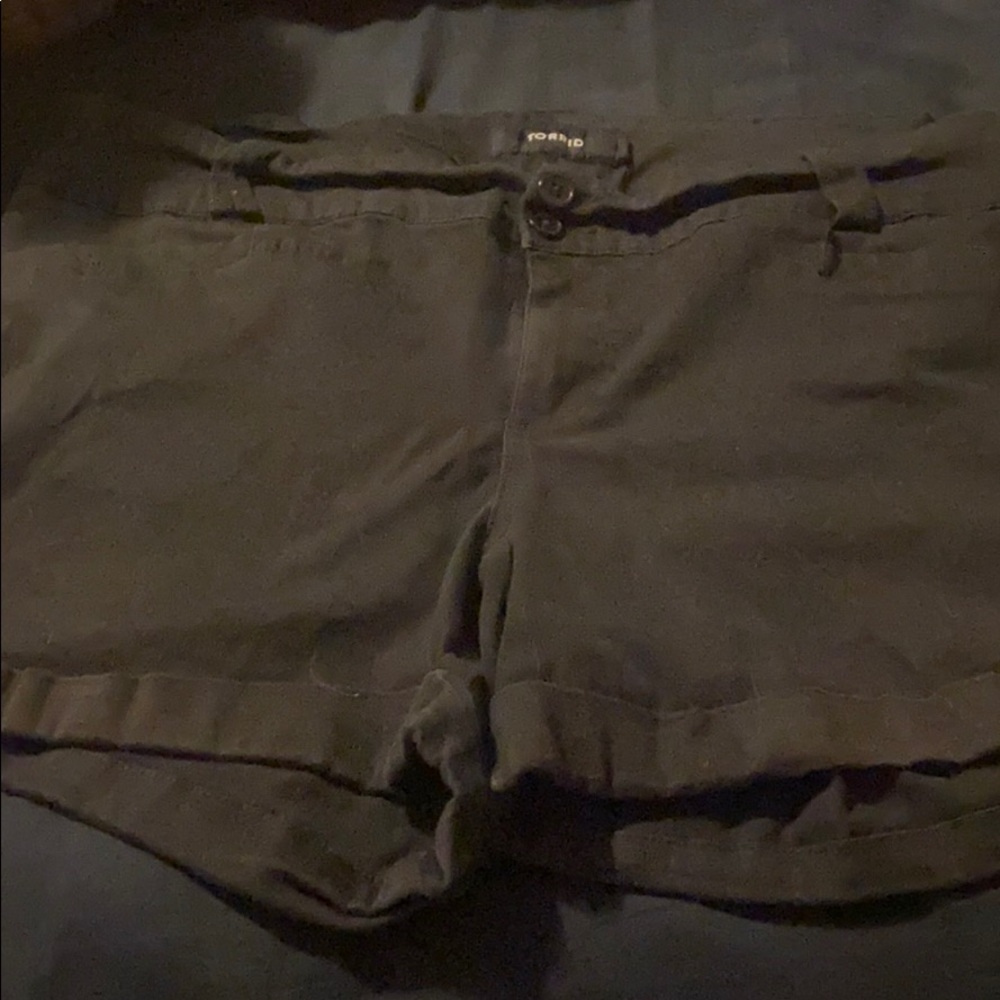 Torrid size 20 black shorts